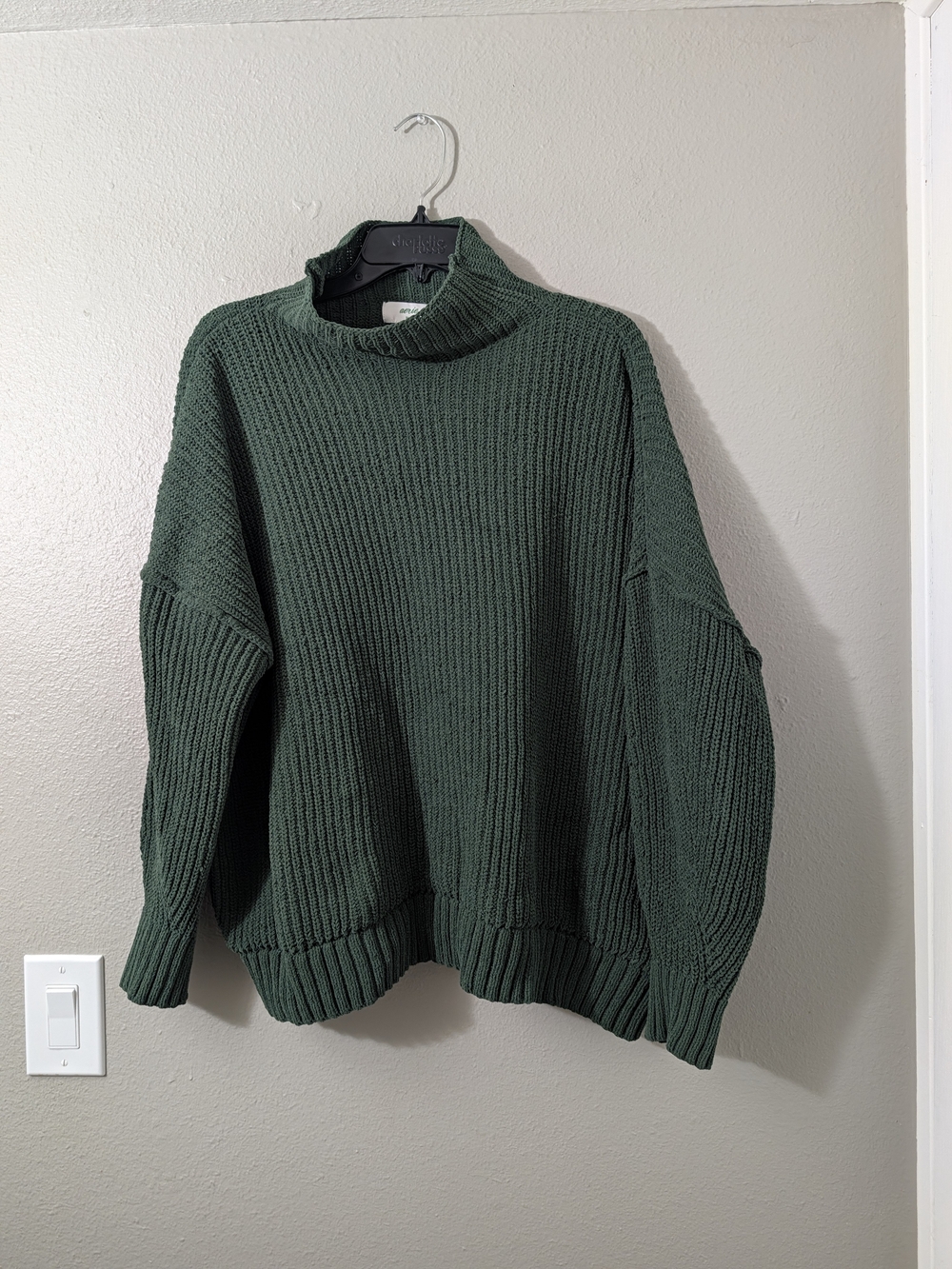 Aerie Green Mock Neck Oversized Sweater – Size Medium